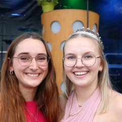 Portaits von Charlotte und Sarah