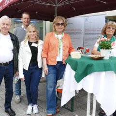 Grüne Damen und Herren im Kreiskrankenhaus Grünstadt sowie Verein der Förderer und Freunde des Kreiskrankenhauses Grünstadt e.V.